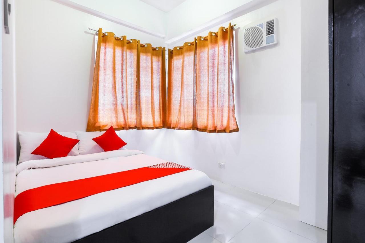 Oyo 505 Jardin Suites Manila Exterior foto
